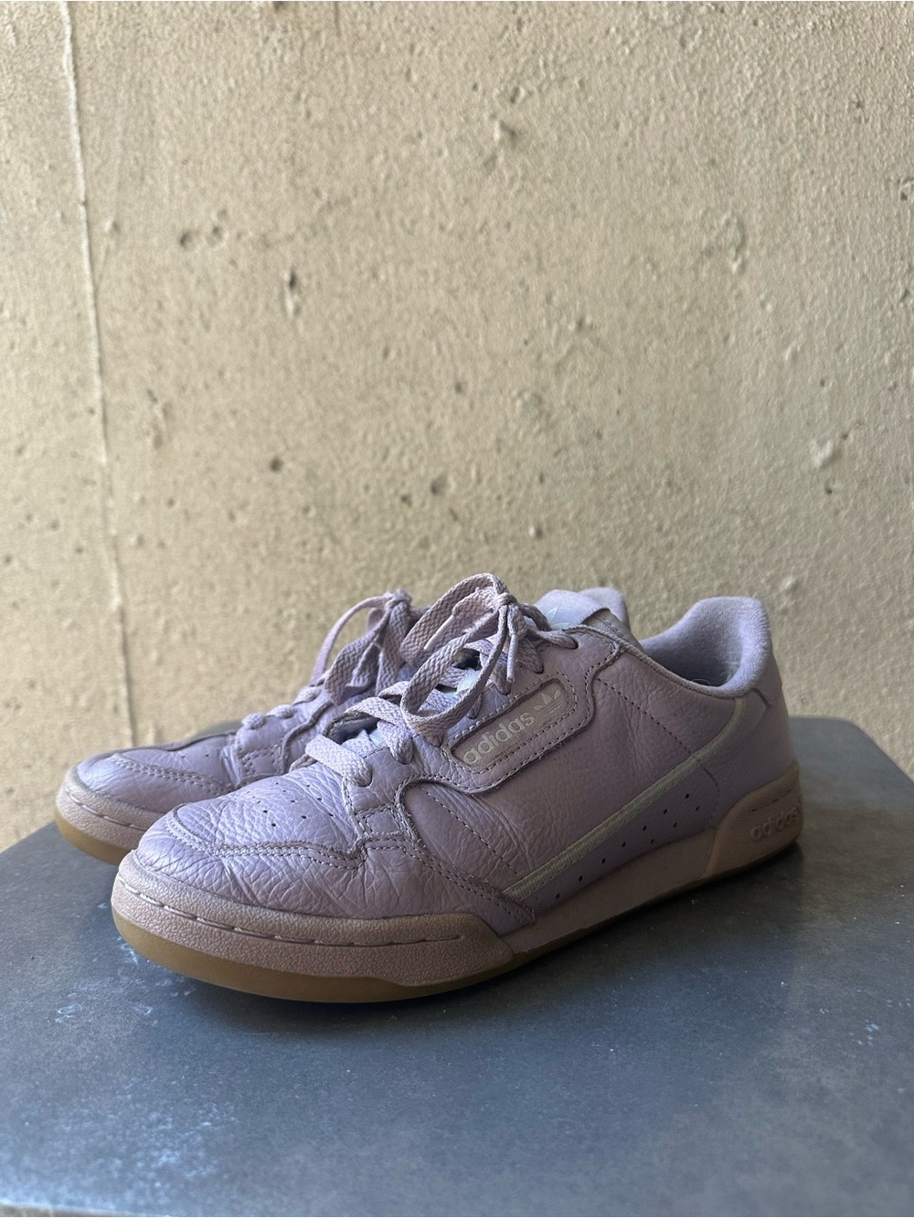 Adidas Dusty Pink Lilac Leather Low Top Sneakers Gum Sole Women’s 7.5